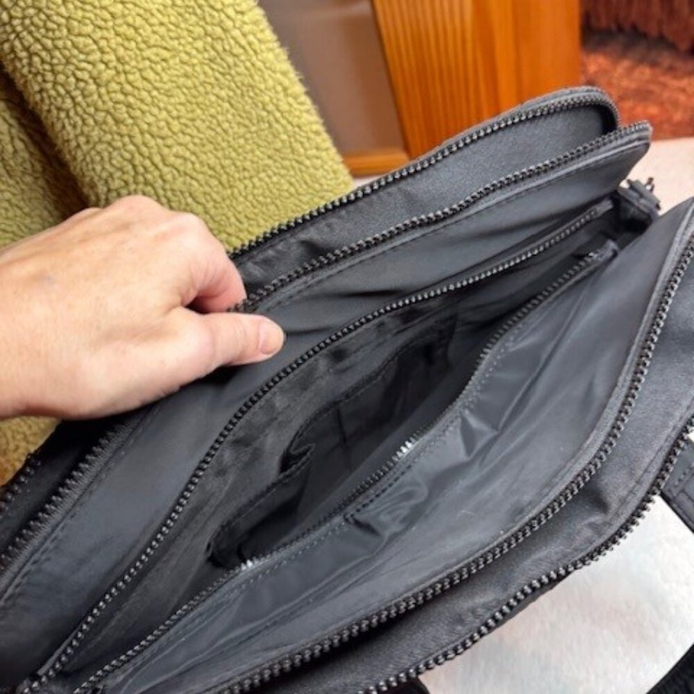 Steve Madden Black Quilted Laptop Tote Work Bag Zippered - Picture 3 of 8